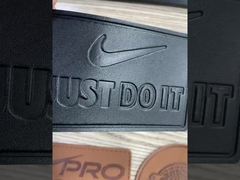 Étiquettes en cuir en relief personnalisées en 3D de forme rectangulaire brune